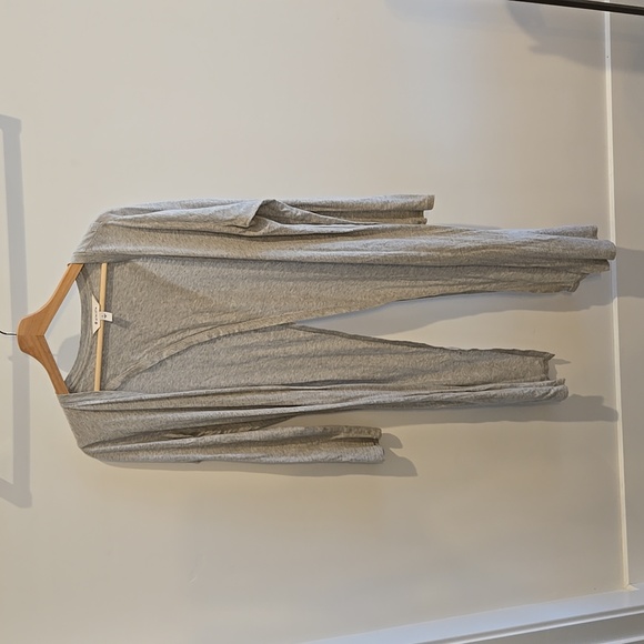 Athleta Womens Cardigan Open Back Sweater Gray Camino Wrap Long Sleeve M - Picture 1 of 4